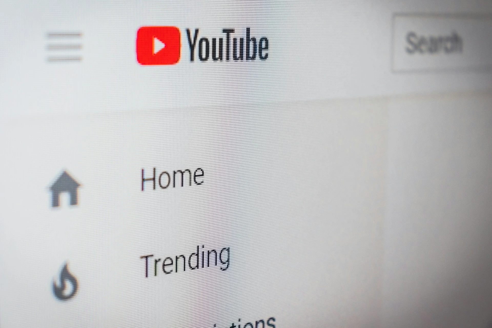 Rusia Mendenda Google Atas Konten YouTube Tentang Penyerahan Militer