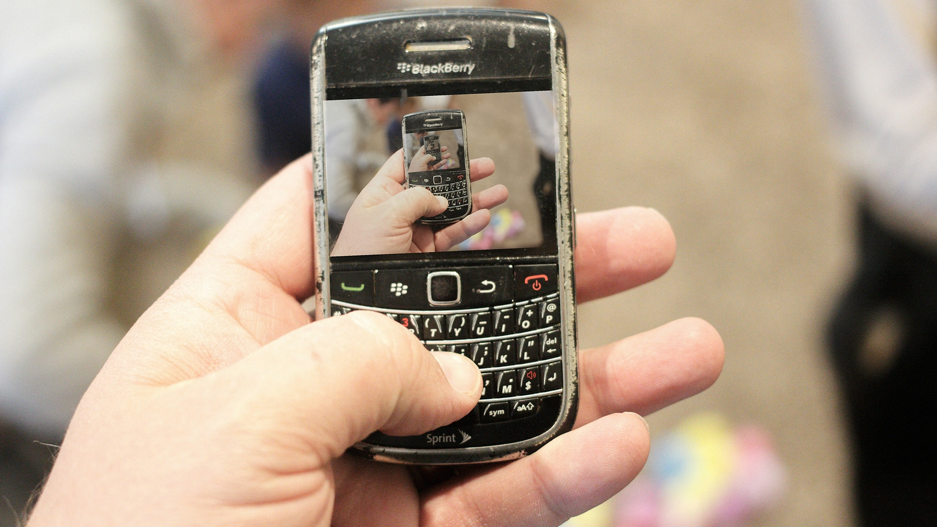 Nostalgia Teknologi: TikTok Membawa Kembali BlackBerry