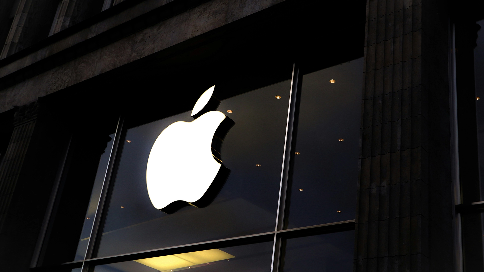 Apple Akan Meningkatkan Pengeluaran untuk Pengembangan AI